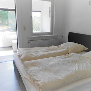 Standard Zimmer mit Kingsize-Bett